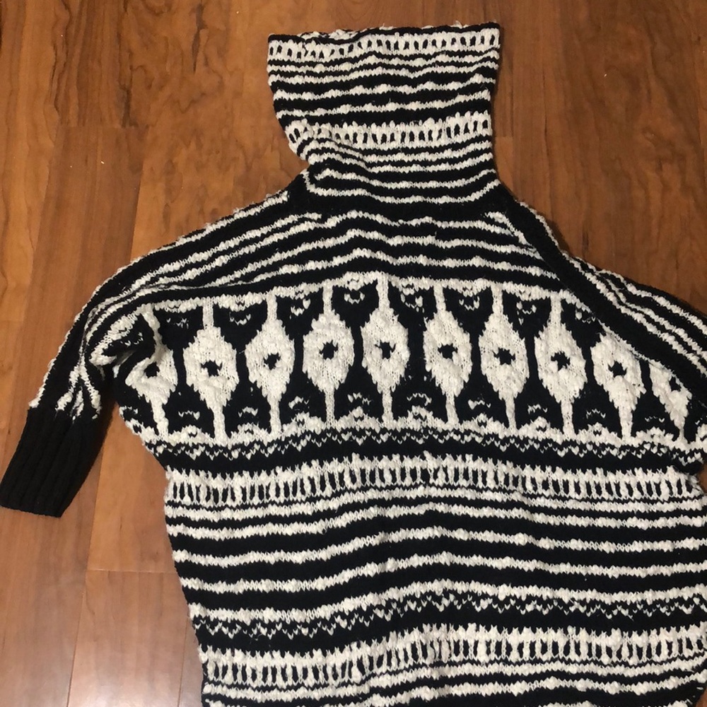 Free People poncho sweater - Picture 8 of 10